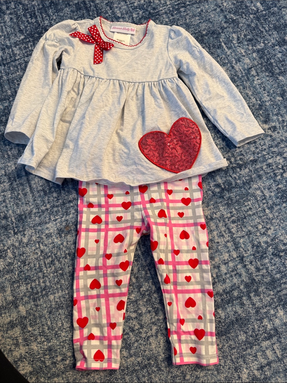 Valentine’s Day heart Grey Tunic Top & Heart Plaid Leggings Set - Red Accents